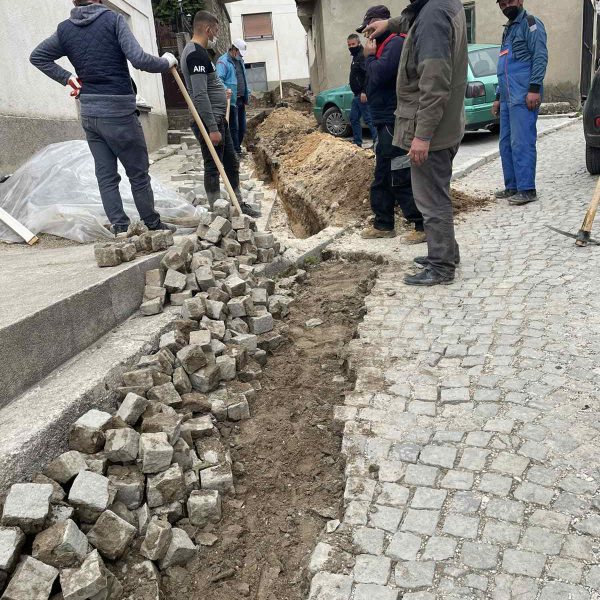 Неколку години намален притисок на вода се решава денес