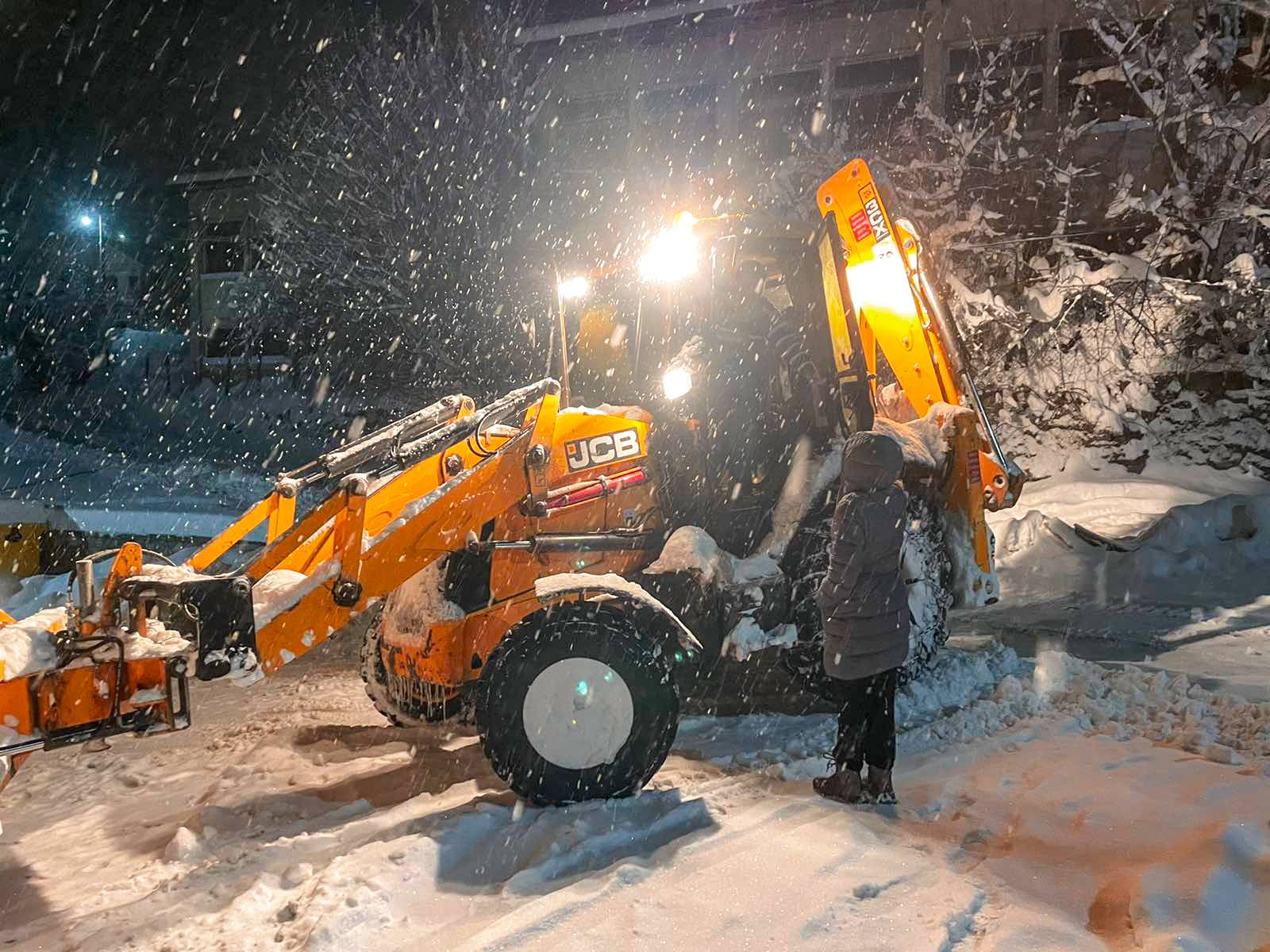 Се чисти кон горноселието, пристапни патеки и рачно чистење во центарот на градот