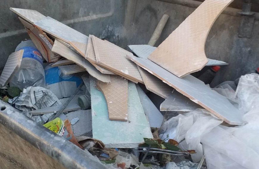 НЕ за градежен шут во контејнерите