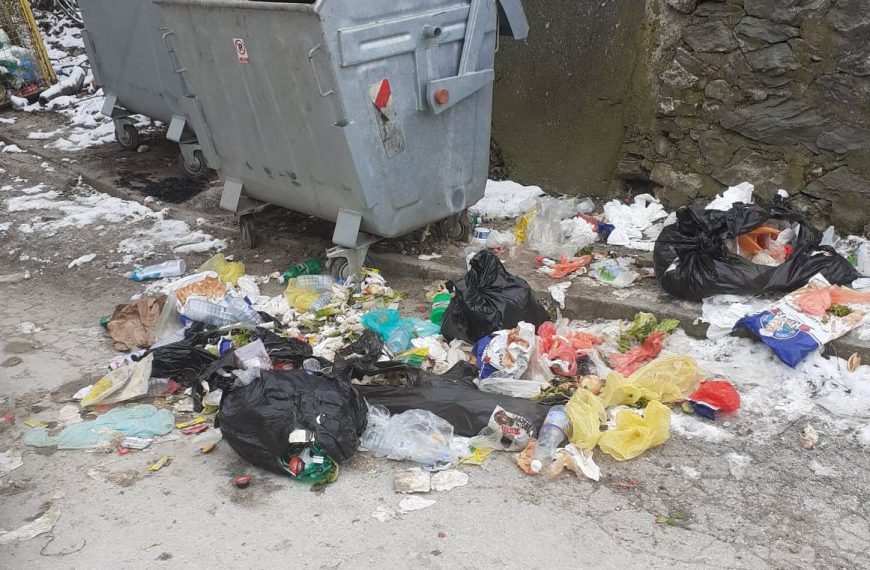 Повторно расфрлен отпад при празен контејнер, сторителот познат