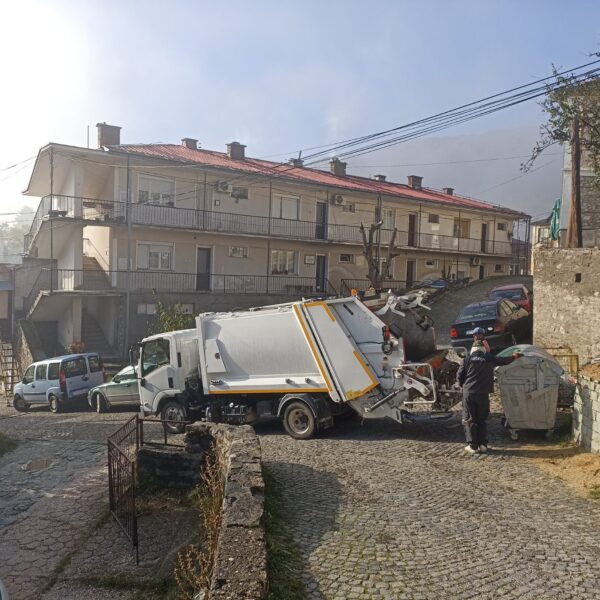 Да се ставаат кеси во зелените корпи за поефикасно подигнување на отпадот